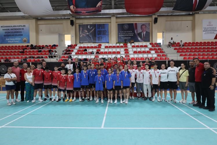 Anadolu Yıldızlar Ligi Badminton Grup Müsabakaları Bilecik’te tamamlandı