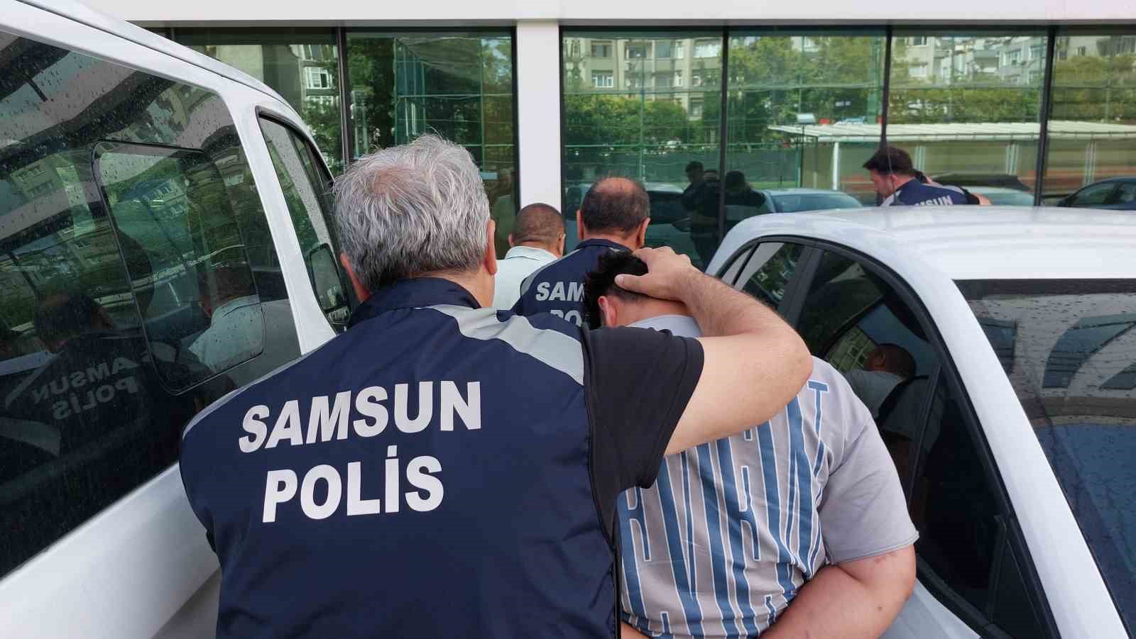 Samsun’da park yeri kavgasında gözaltına alınan 3 kişi adliyeye sevk edildi