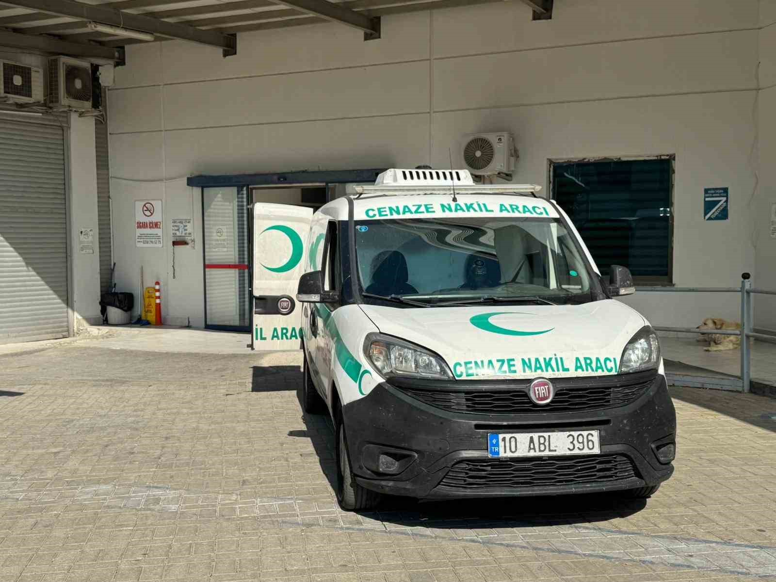 Motosikletli üniversite öğrencisi kamyonet ile çarpıştı: 1 ölü