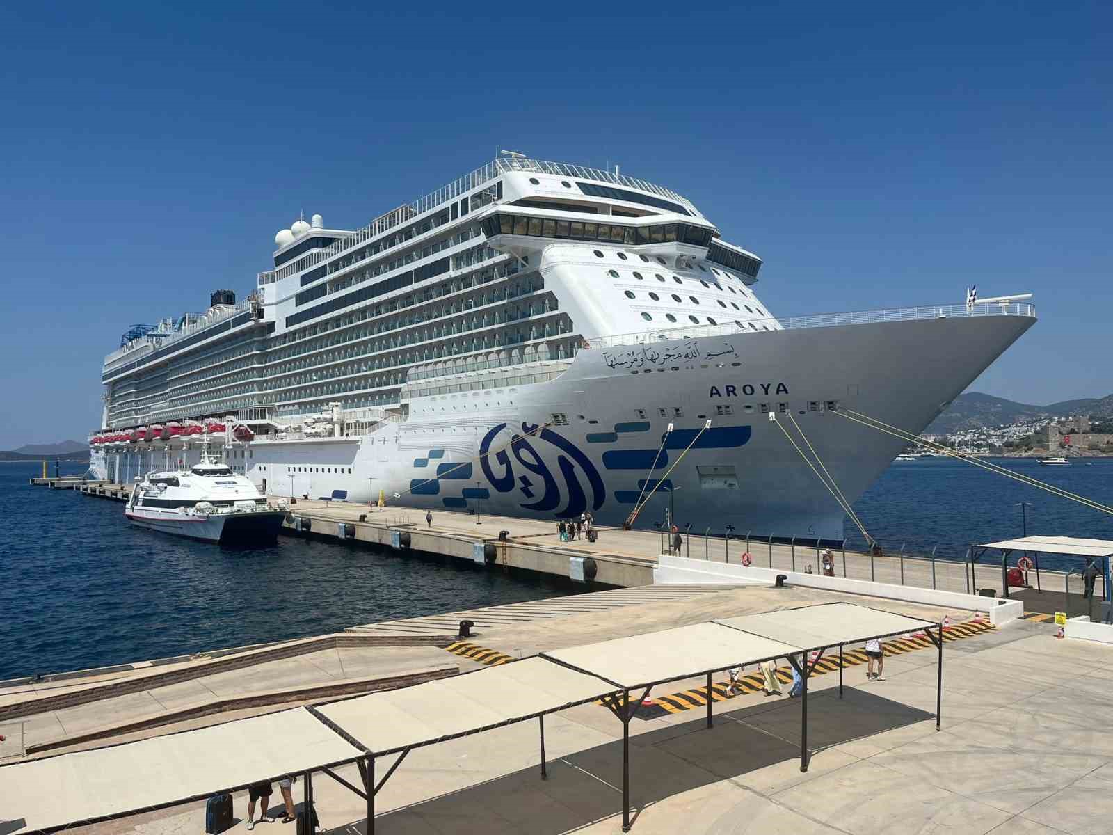 Aroya Bodrum’a 608 yolcu getirdi
