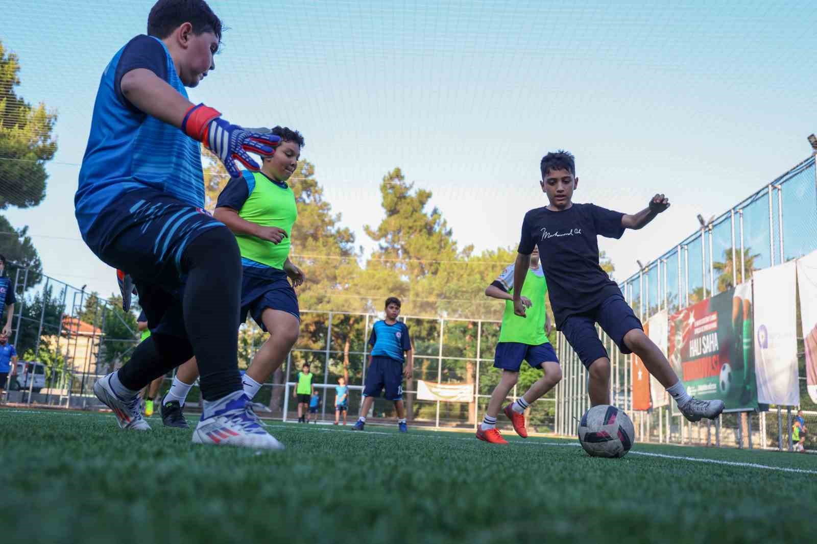 Büyükşehir Futbol Akademisi’nde yeni sezon başladı