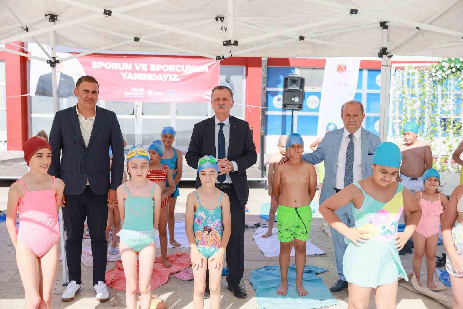 Yunusemre’de yaz spor okulu açılışı yapıldı