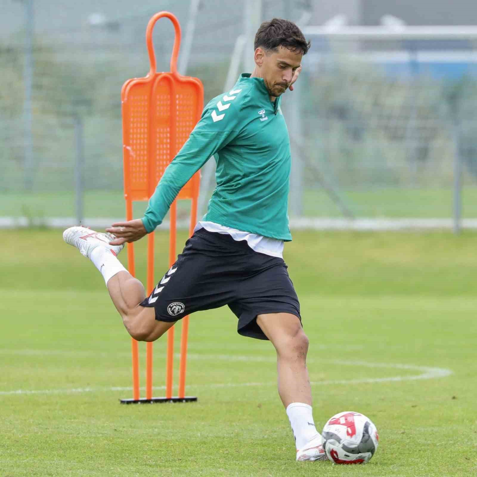 Konyaspor, yeni sezon hazırlıklarını sürdürdü
