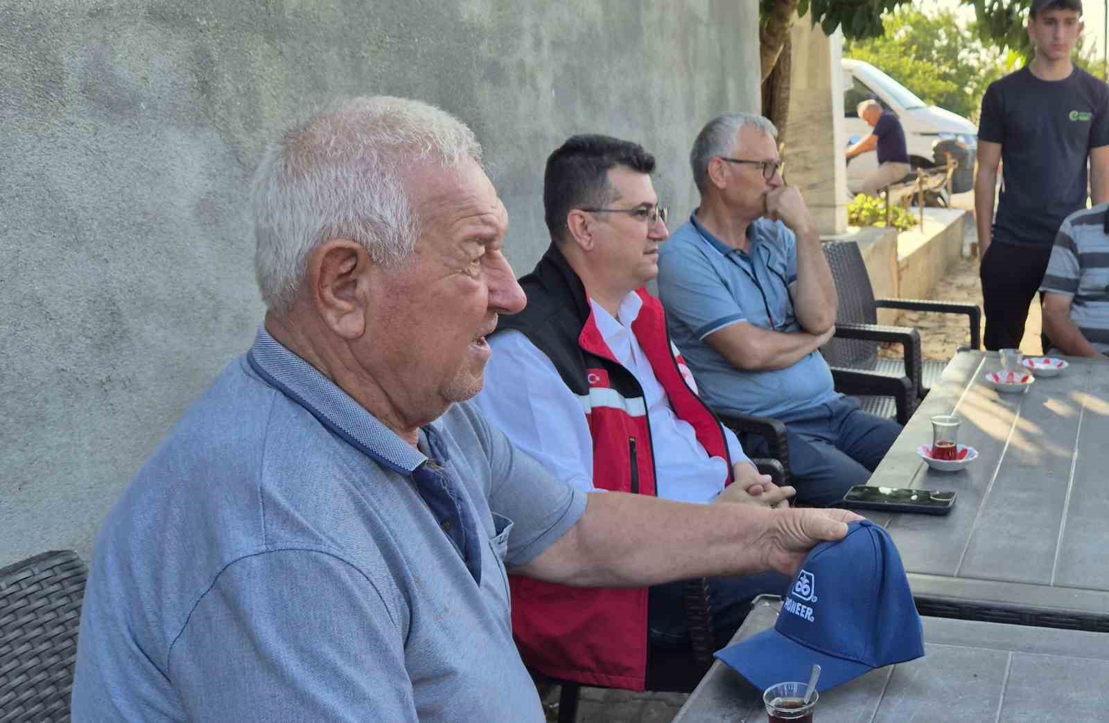 Tarım Müdürü köy köy gezip üreticinin sorunlarını yerinde dinliyor