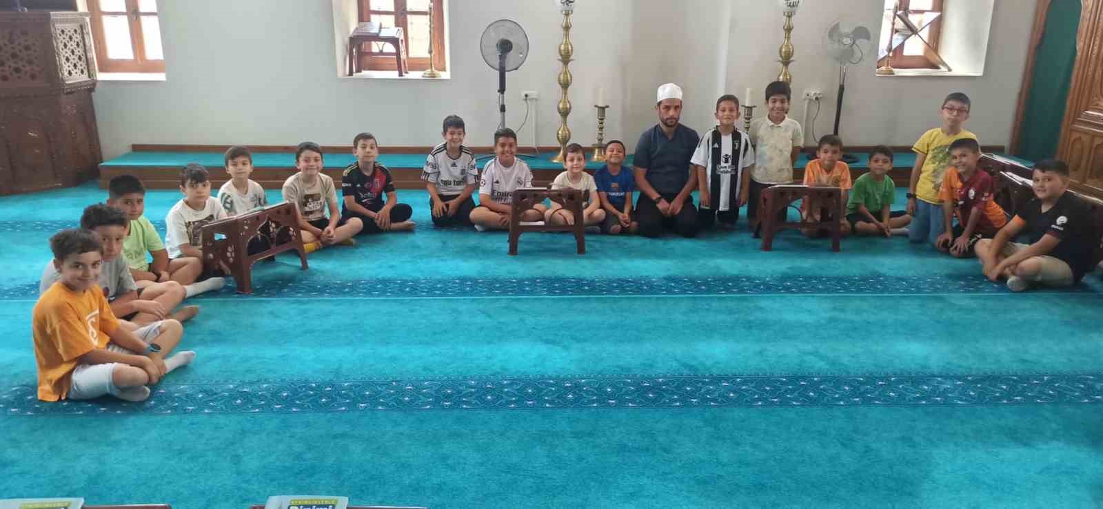 Devrek’te 263 cami ve Kur’an kursunda 2 bin 400 öğrenciye dini eğitim