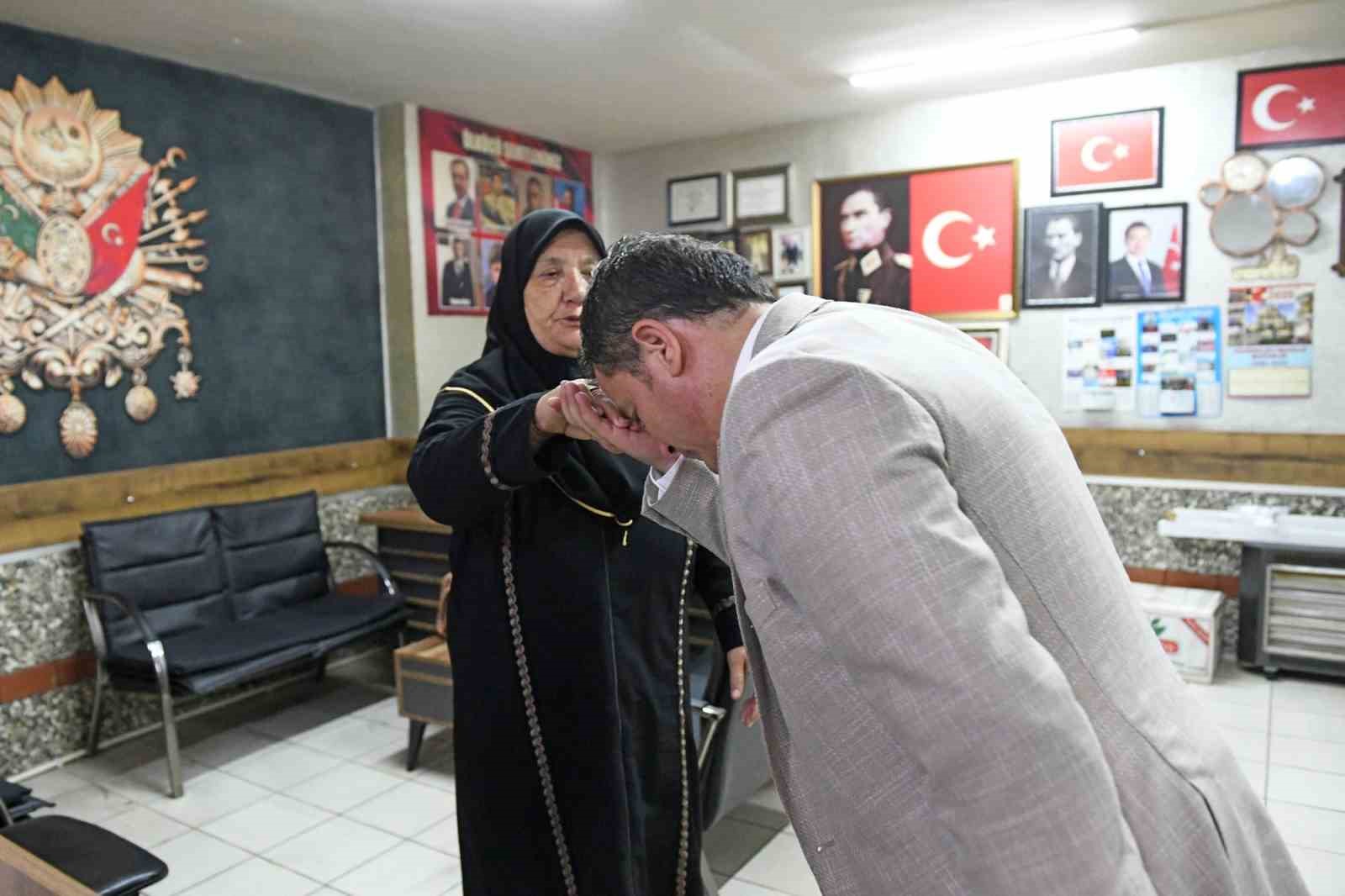 Başkan Erkan Aydın Küçükbalıklı’da vatandaşla buluştu