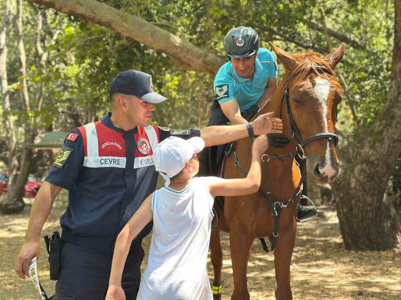 Milli Park’ta vatandaşlar yangınlara karşı bilgilendirildi