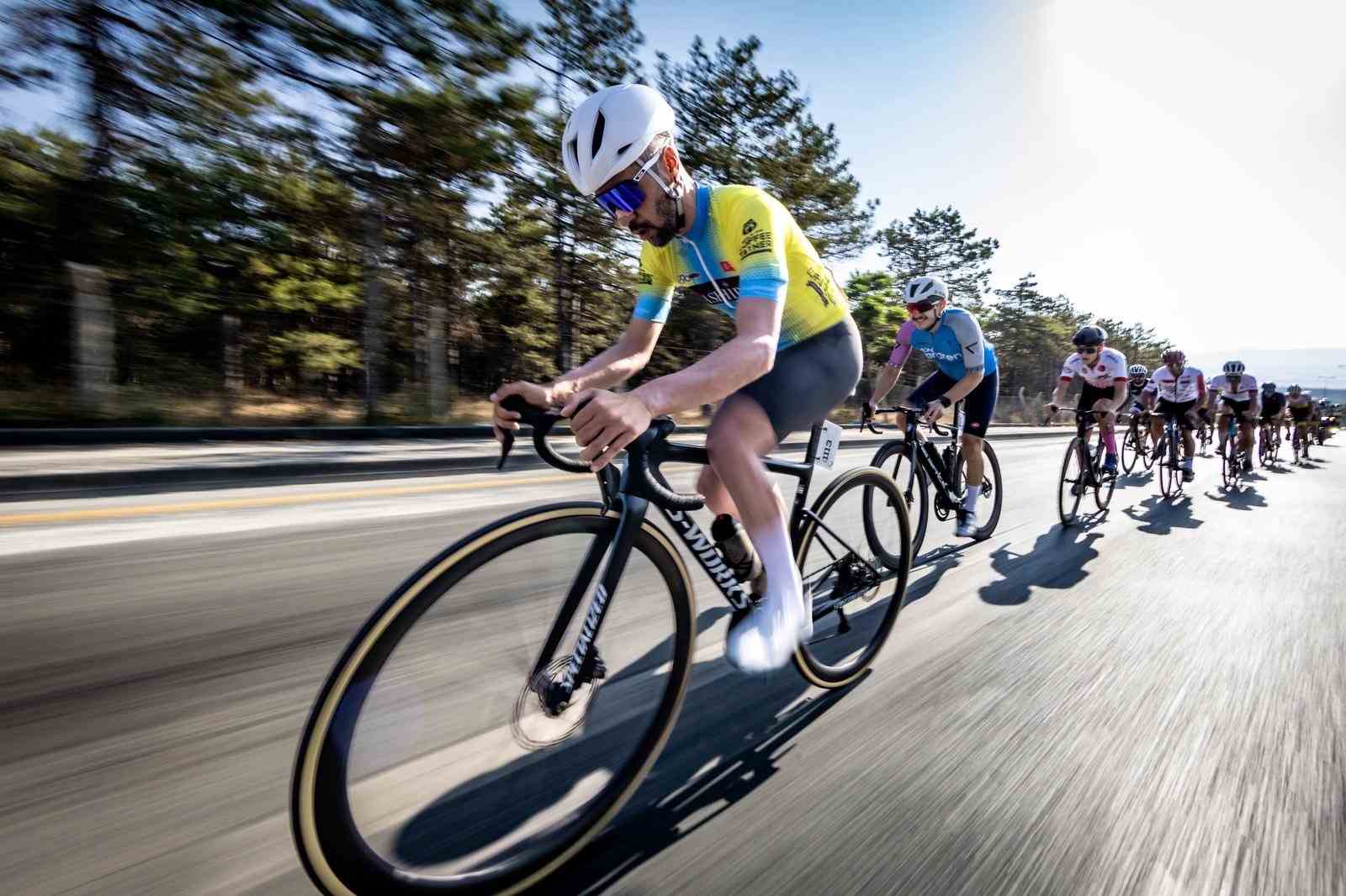 Gran Fondo Başkent 2025’te pedallar Ankara için döndü