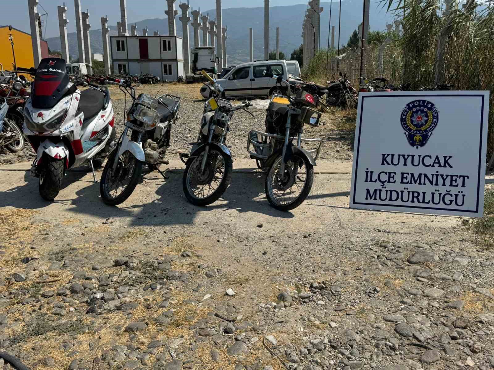 Kuyucak’ta motosiklet hırsızları tutuklandı
