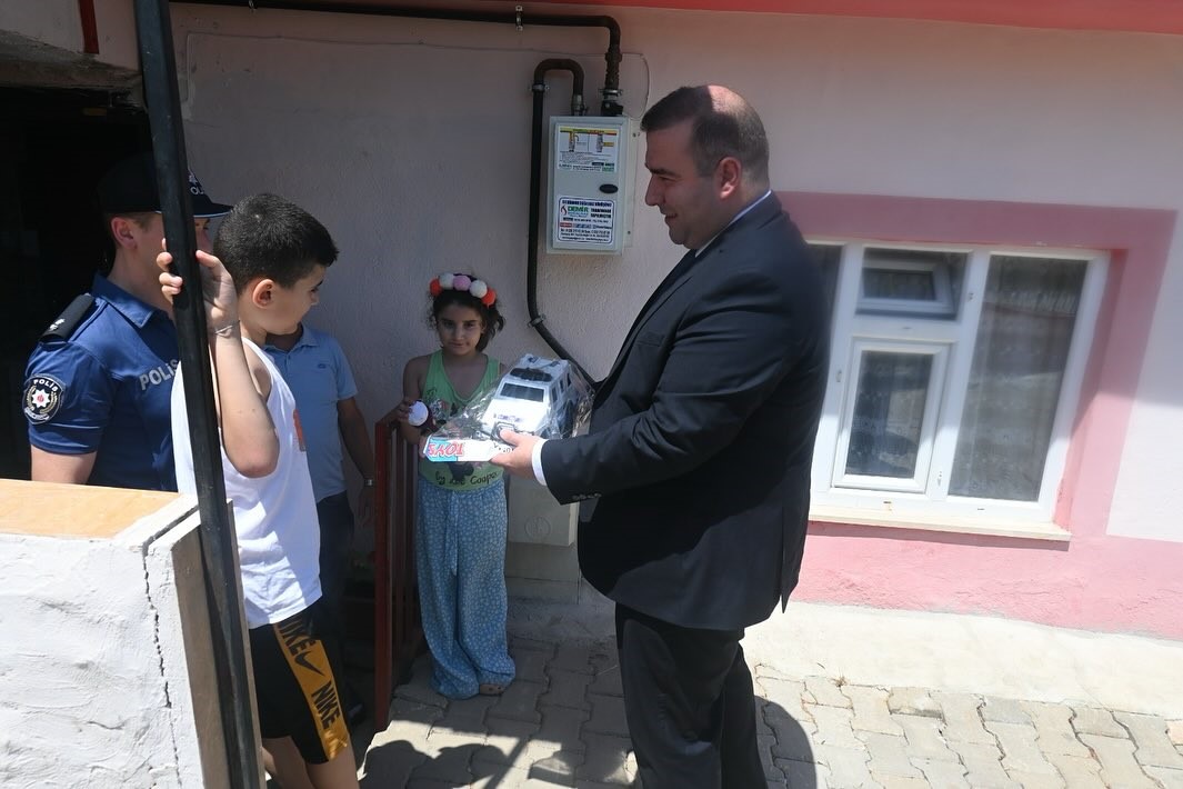 Göreve başladı ilk durağı şehit yakını ve gazi oldu