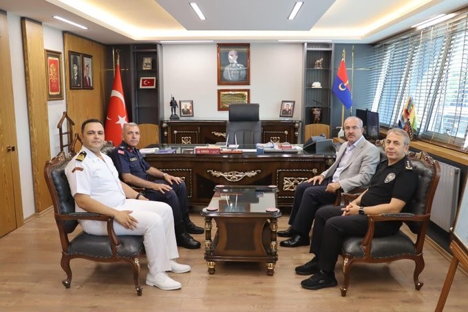 Çanakkale Valisi Toraman’dan Jandarma Kıdemli Albay Akyüz’e hayırlı olsun ziyareti