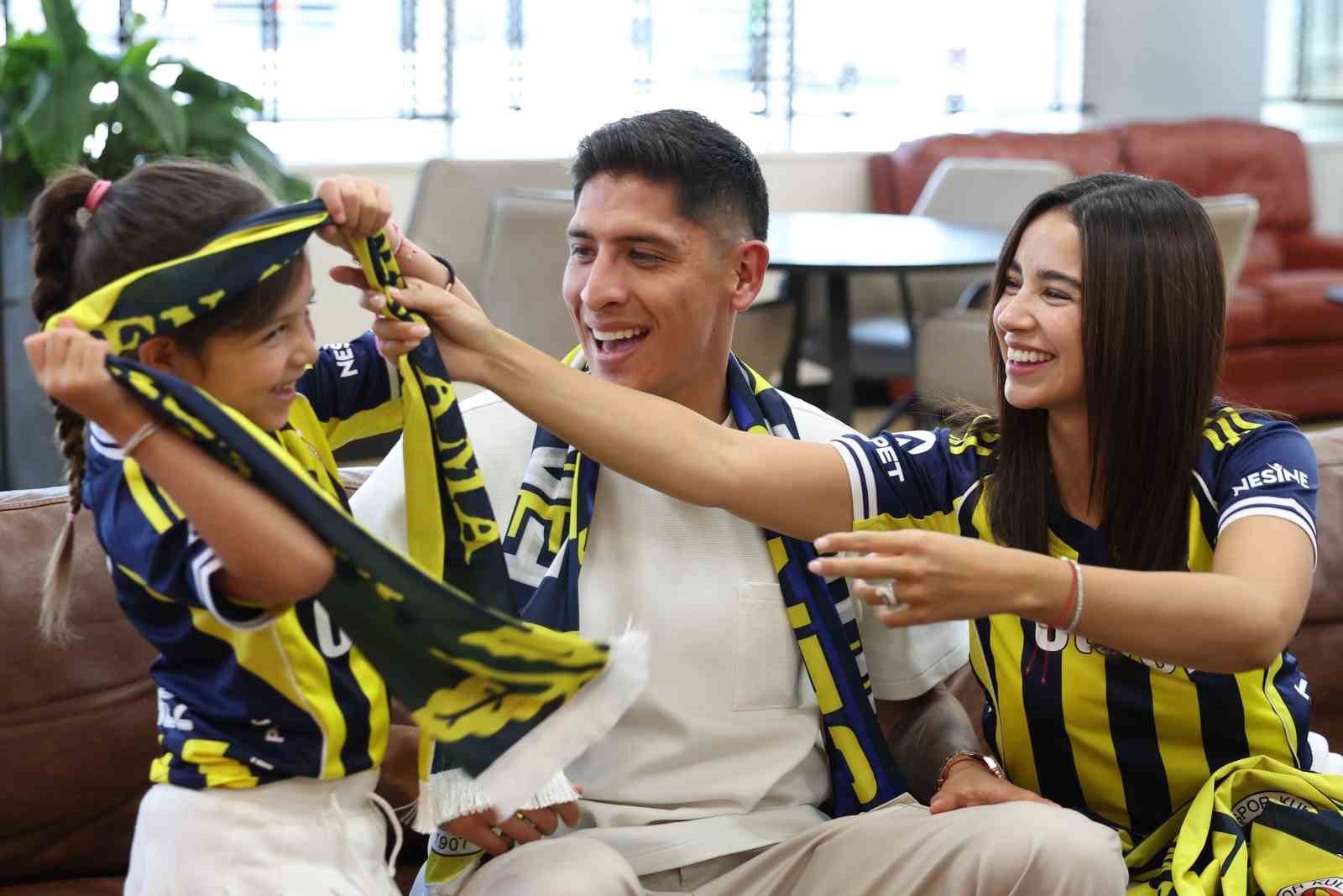 Fenerbahçe’nin yeni transferi Edson Alvarez, İstanbul’a geldi
