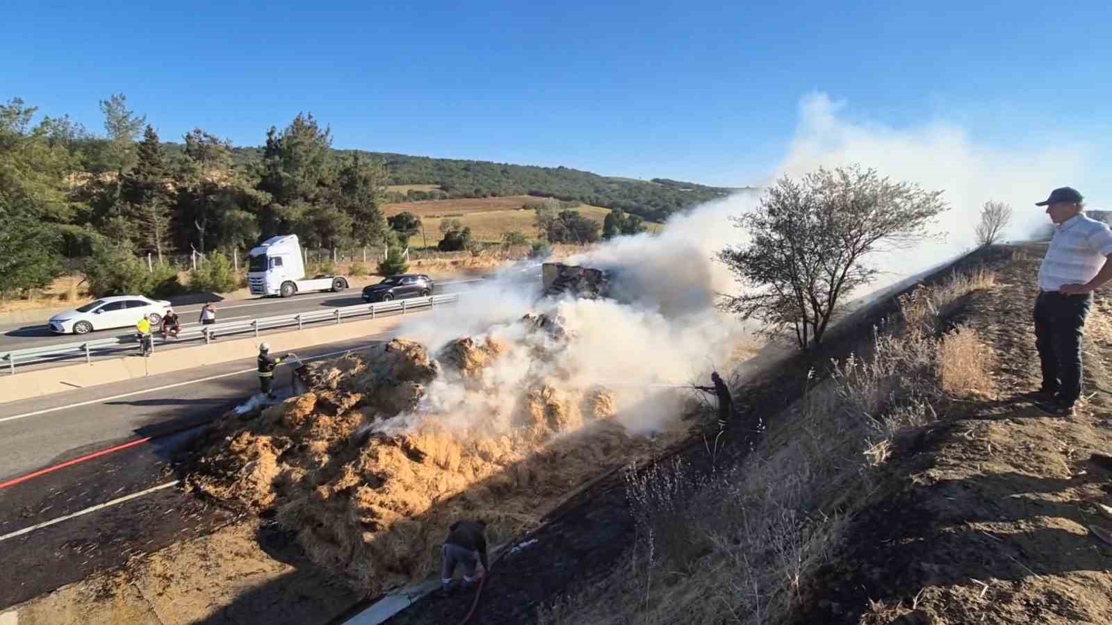 Tekirdağ’da yanan araçtaki alevler önce tarlaya, sonra tıra sıçradı