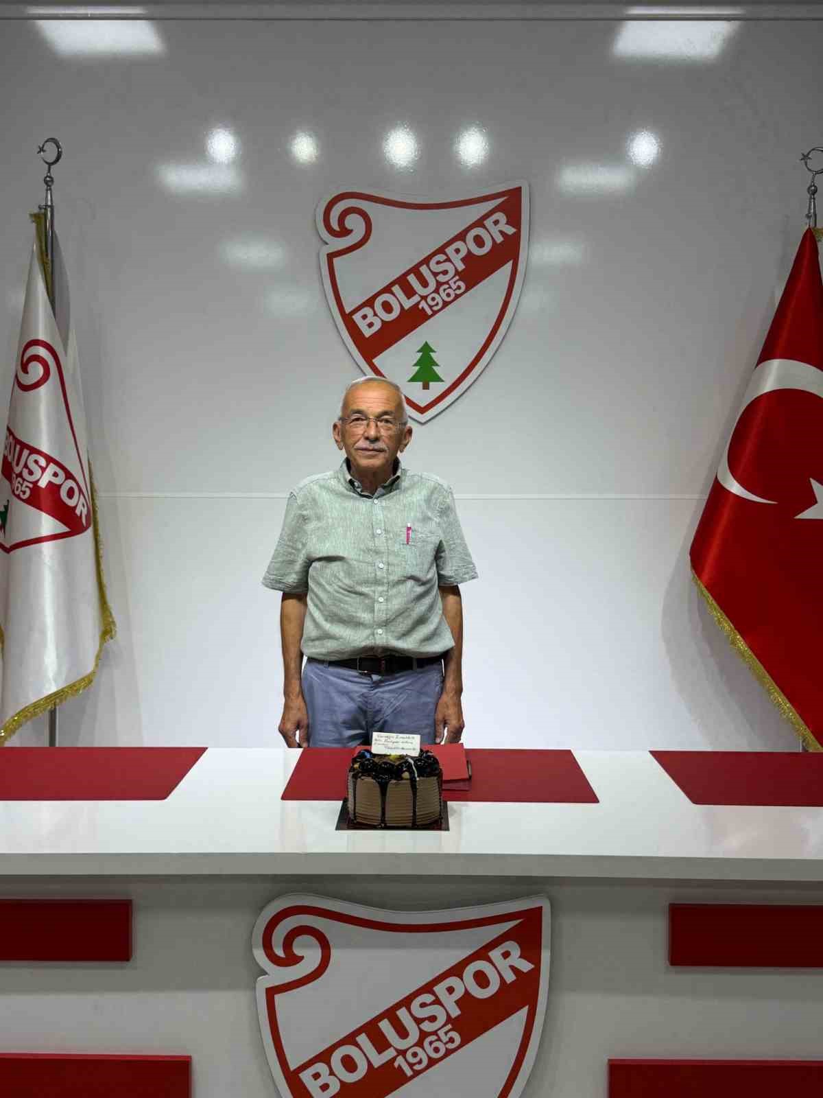 Boluspor’da 20 yıl görev yapan kulüp müdürü emekli oldu