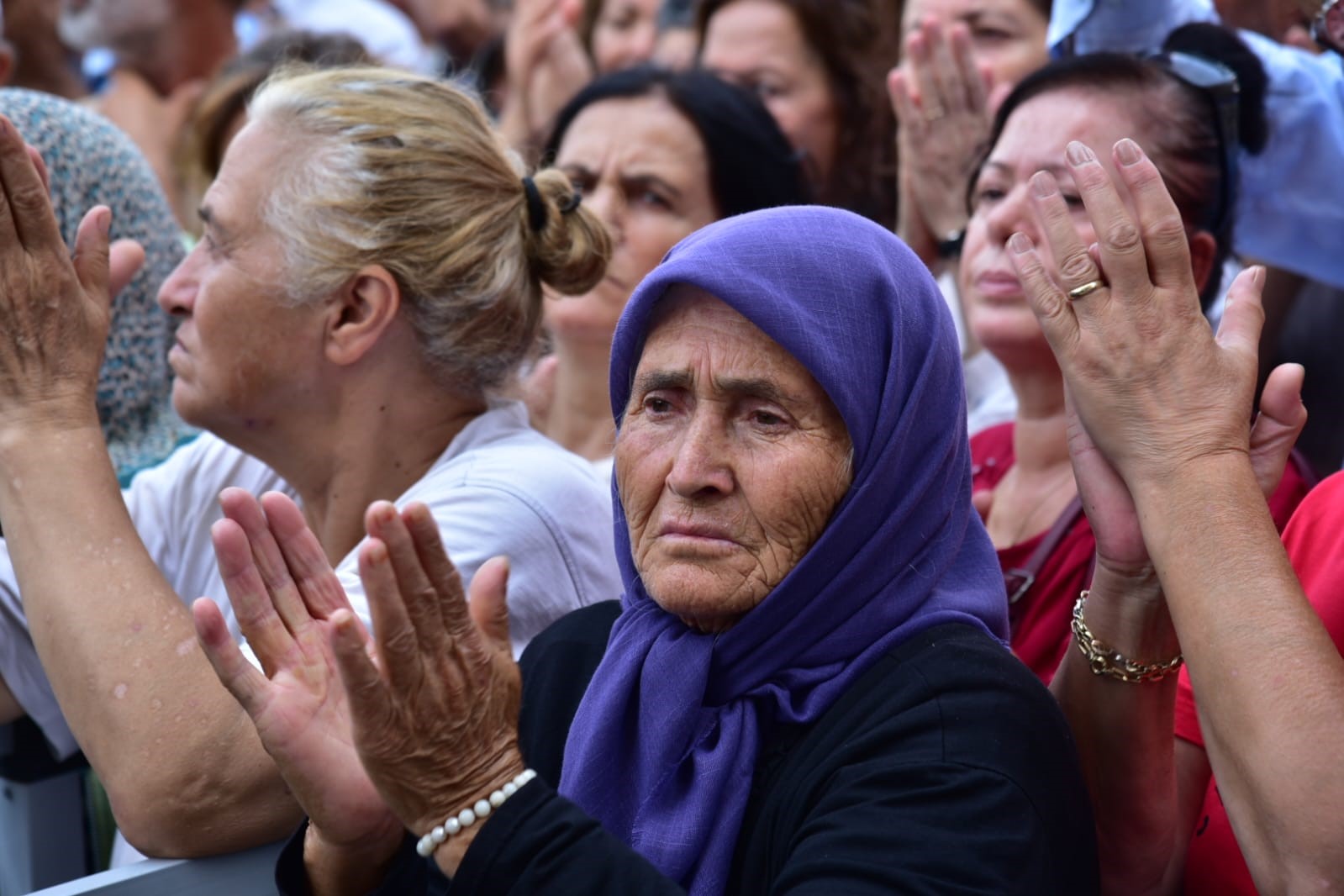 CHP Genel Başkanı Özel, Sındırgı’da incelemelerde bulundu