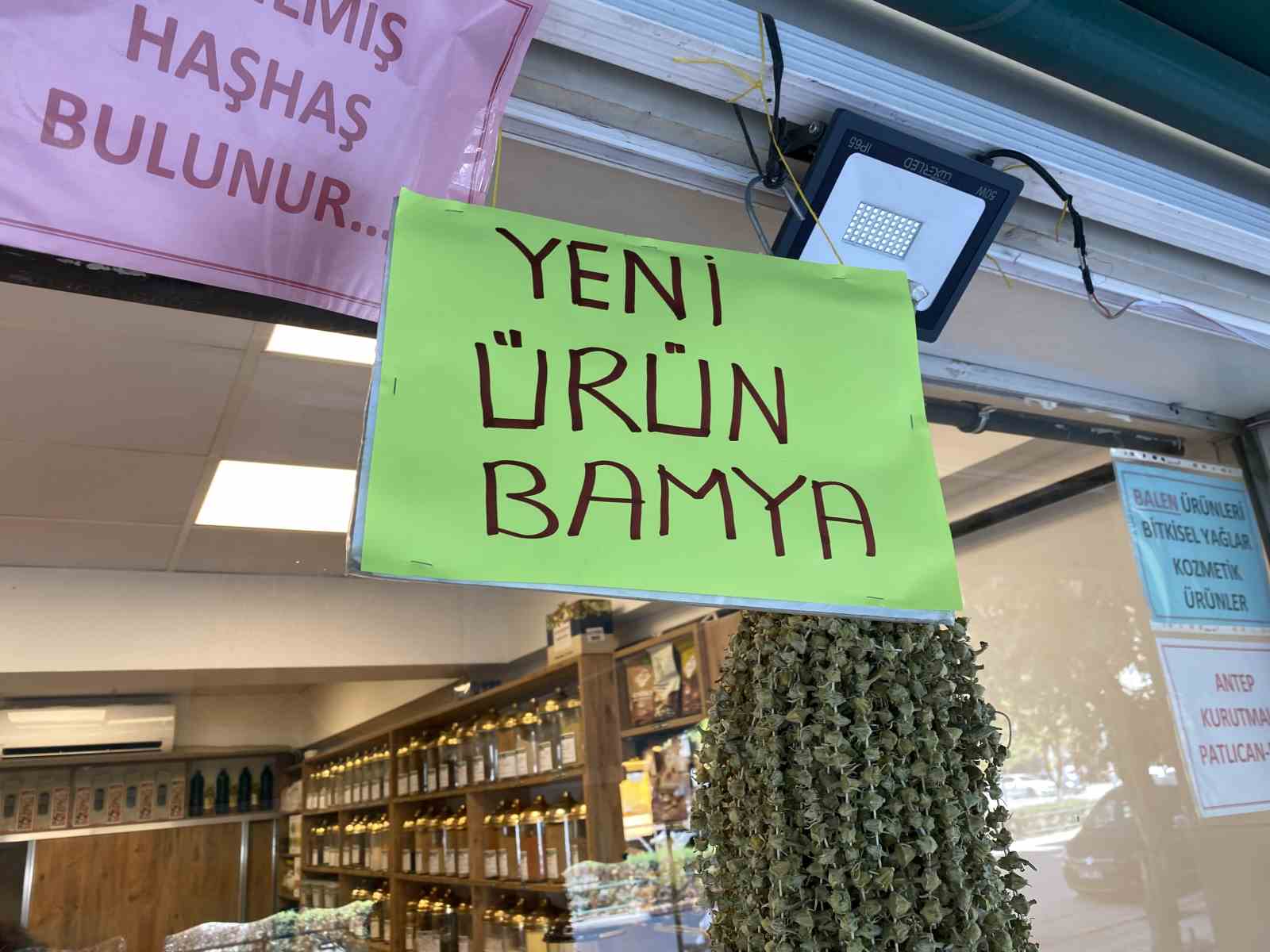 Kurutulmuş çiçek bamyanın altınla yarışan fiyatı düştü