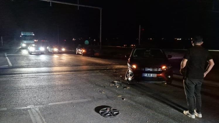 Kırmızı ışık ihlali yapan araç kazaya karıştı... O anlar kamerada