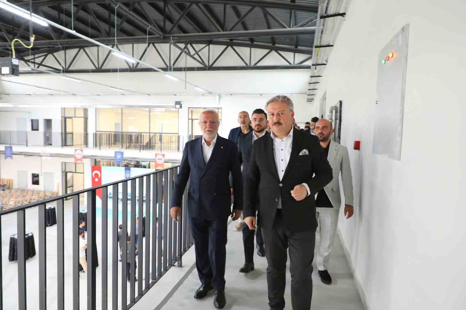 Elitaş; Havacılık Lisesi’ni ziyaret etti