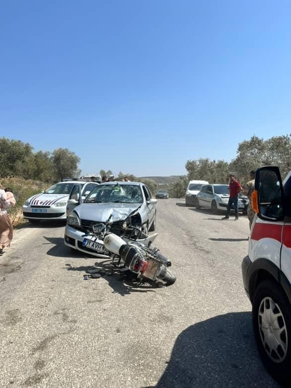 Otomobille çarpışan motosiklet sürücüsü yaralandı