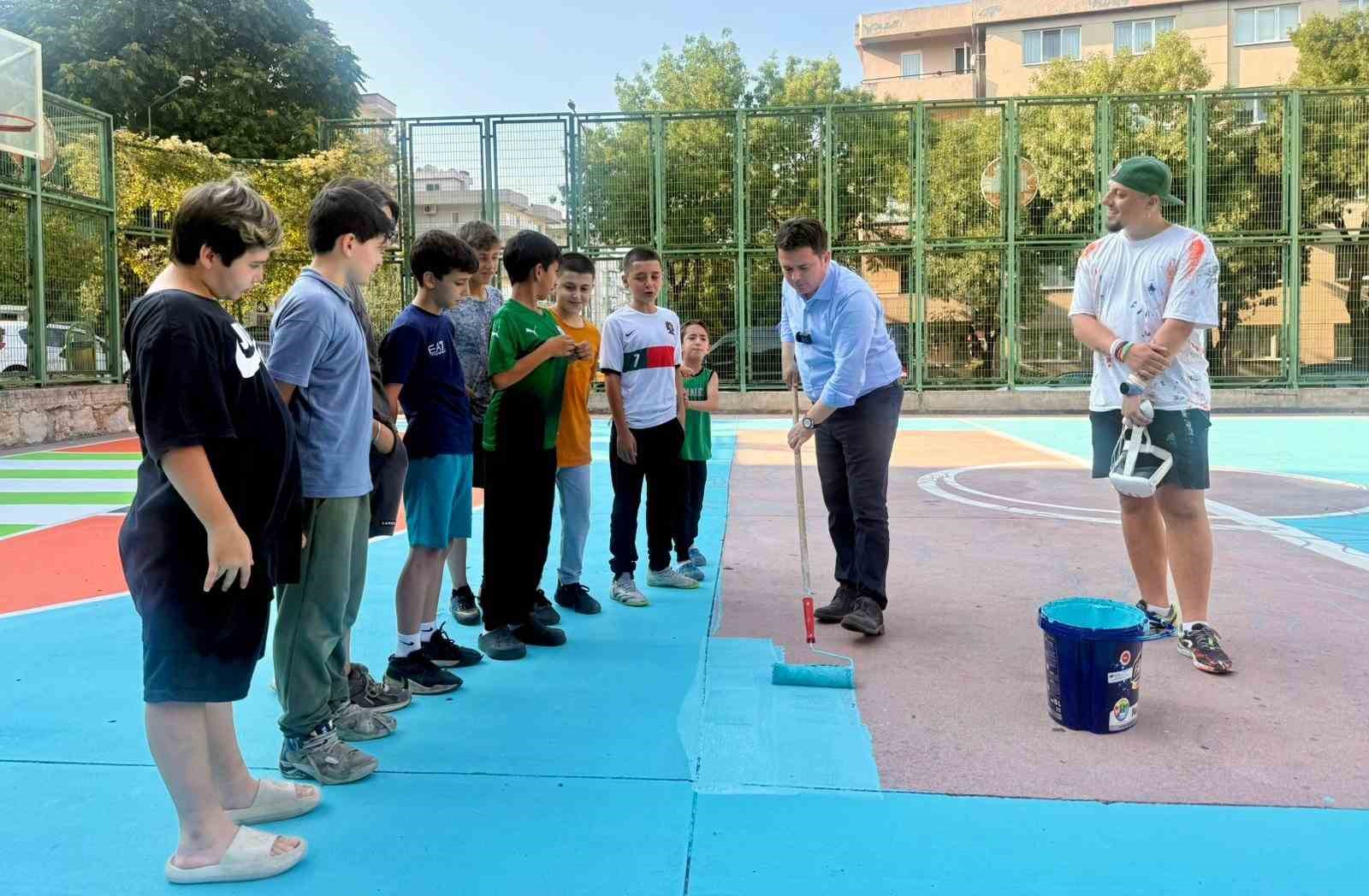 Basketbol sahaları liselilerin tasarımlarıyla güzelleşiyor