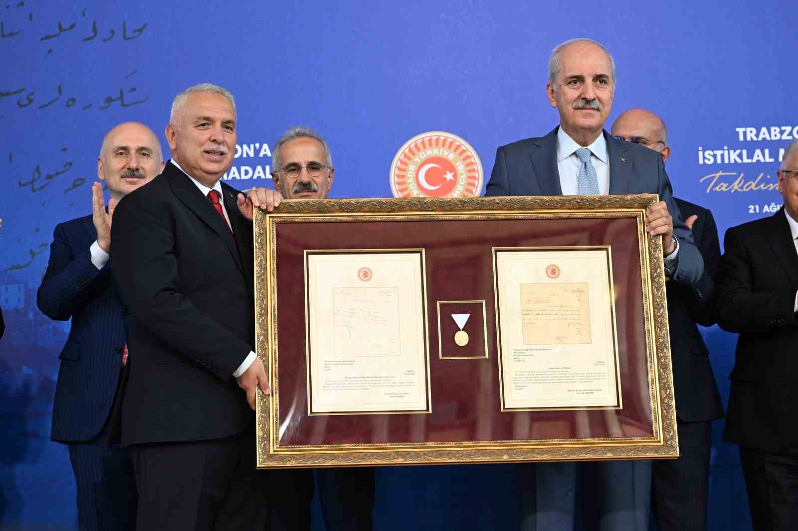 Trabzon’a İstiklal Madalyası verilmesi töreni