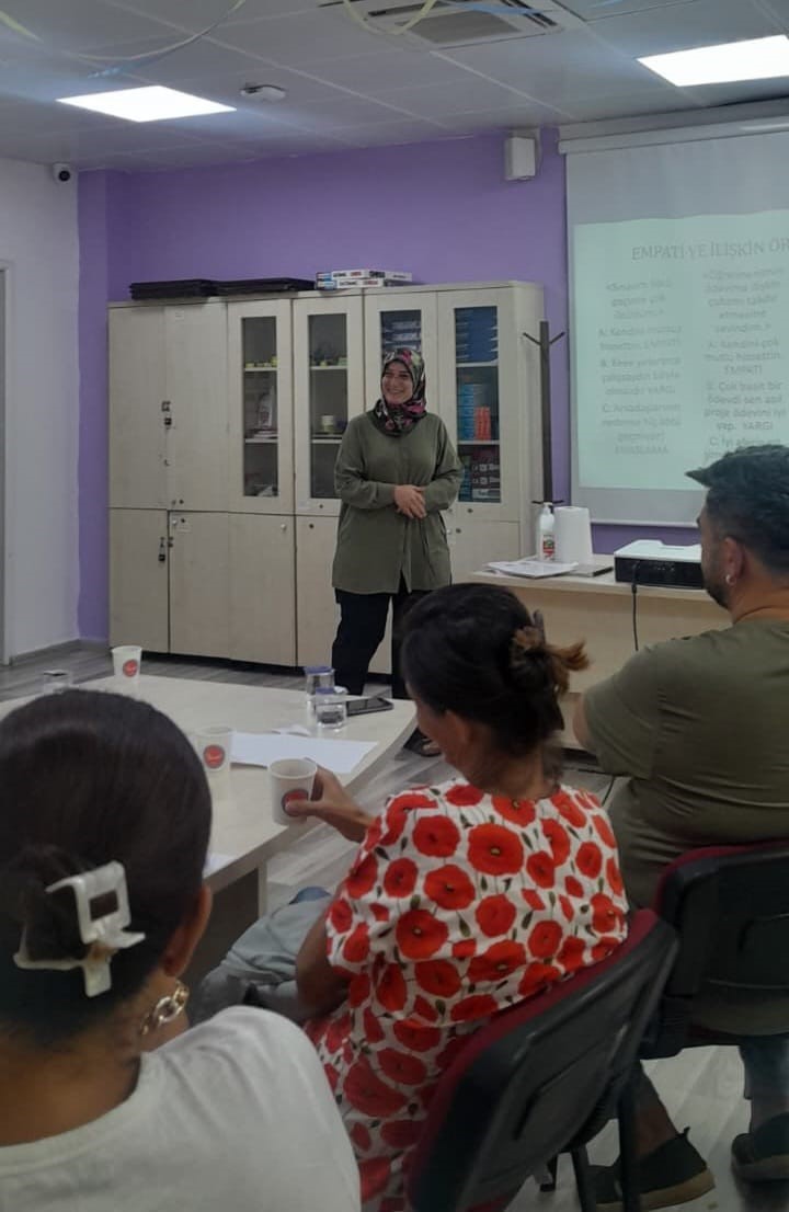 Muğla’da çocuklarla etkin iletişim yöntemleri semineri yoğun ilgi gördü