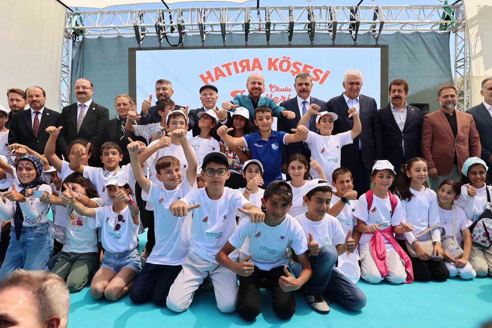 TÜGVA Yüksek İstişare Kurulu Üyesi Bilal Erdoğan, TÜGVA Yaz okulunu kapanış törenine katıldı