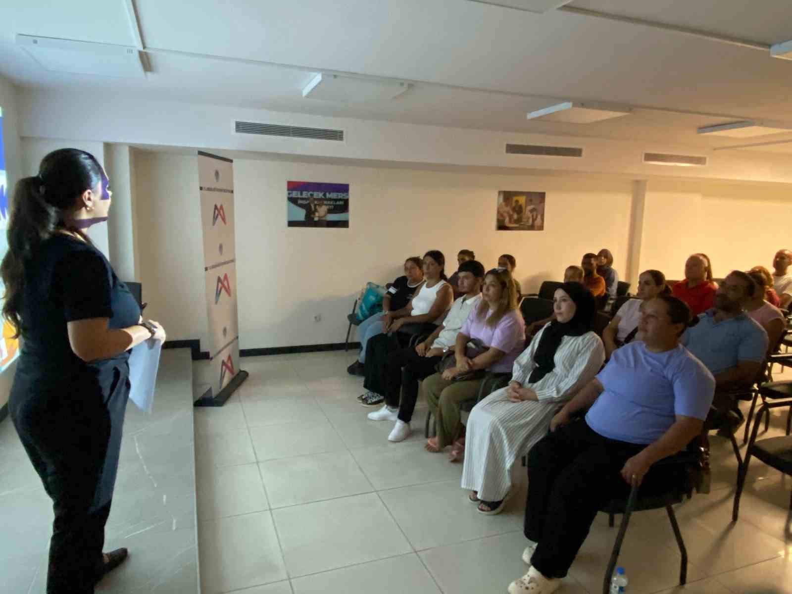 Kariyer Merkezinden iş arayanlara destek