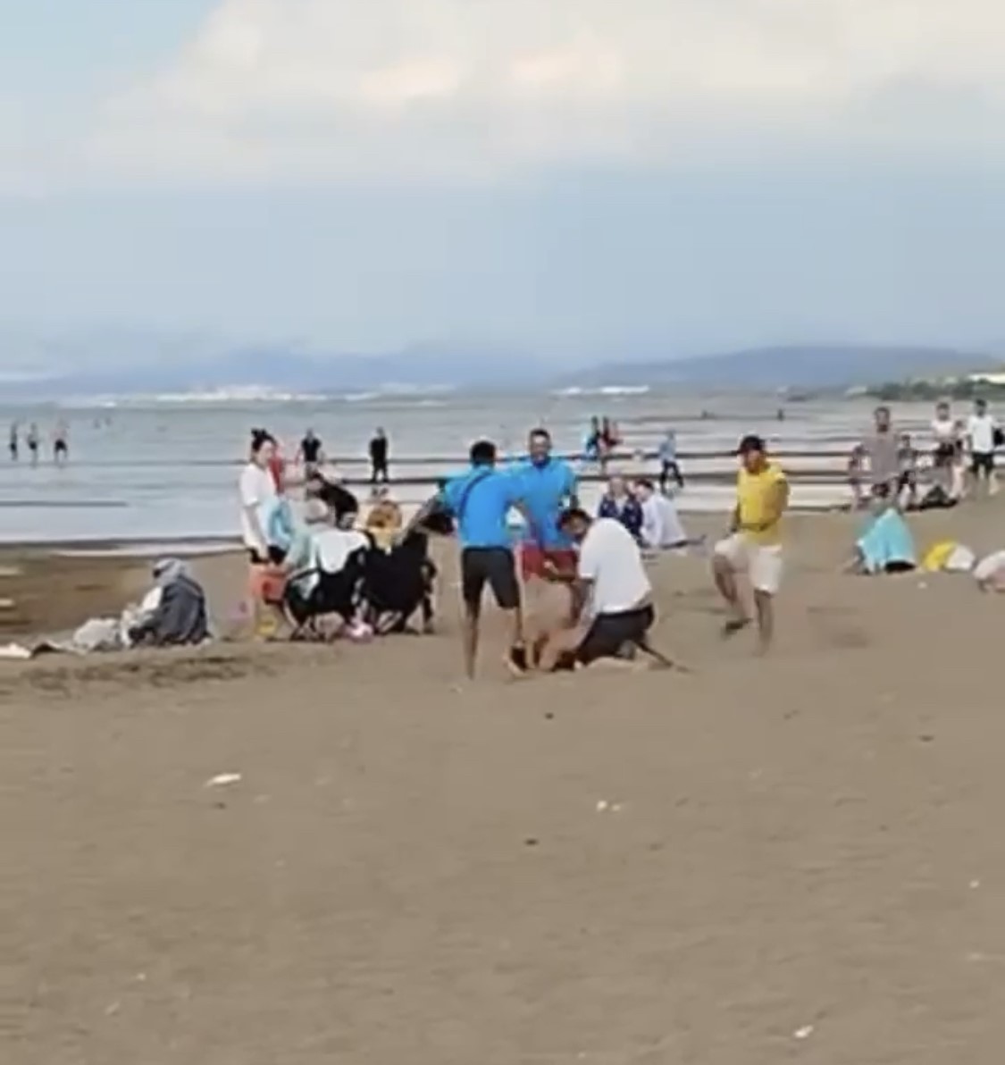 Beyşehir Gölü kıyısında plajda kavga: 6 yaralı