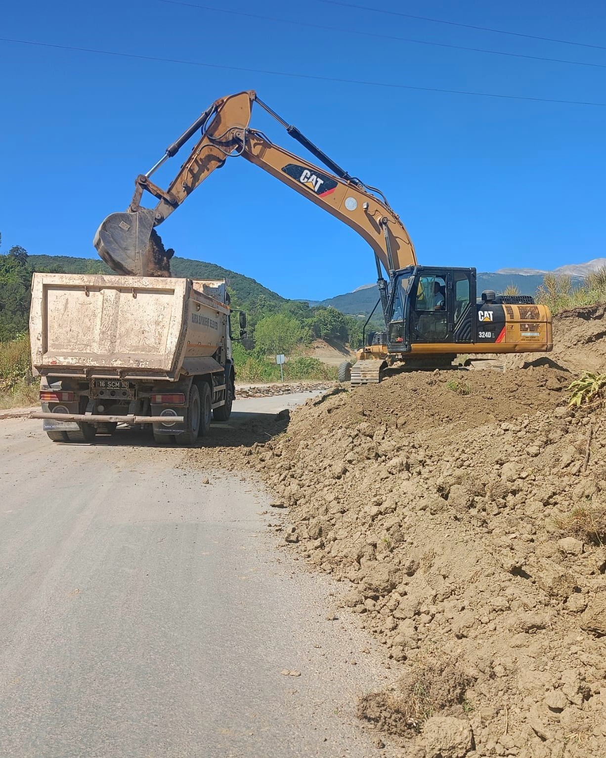 Büyükşehir’le kırsal kesimde yol kalitesi artıyor