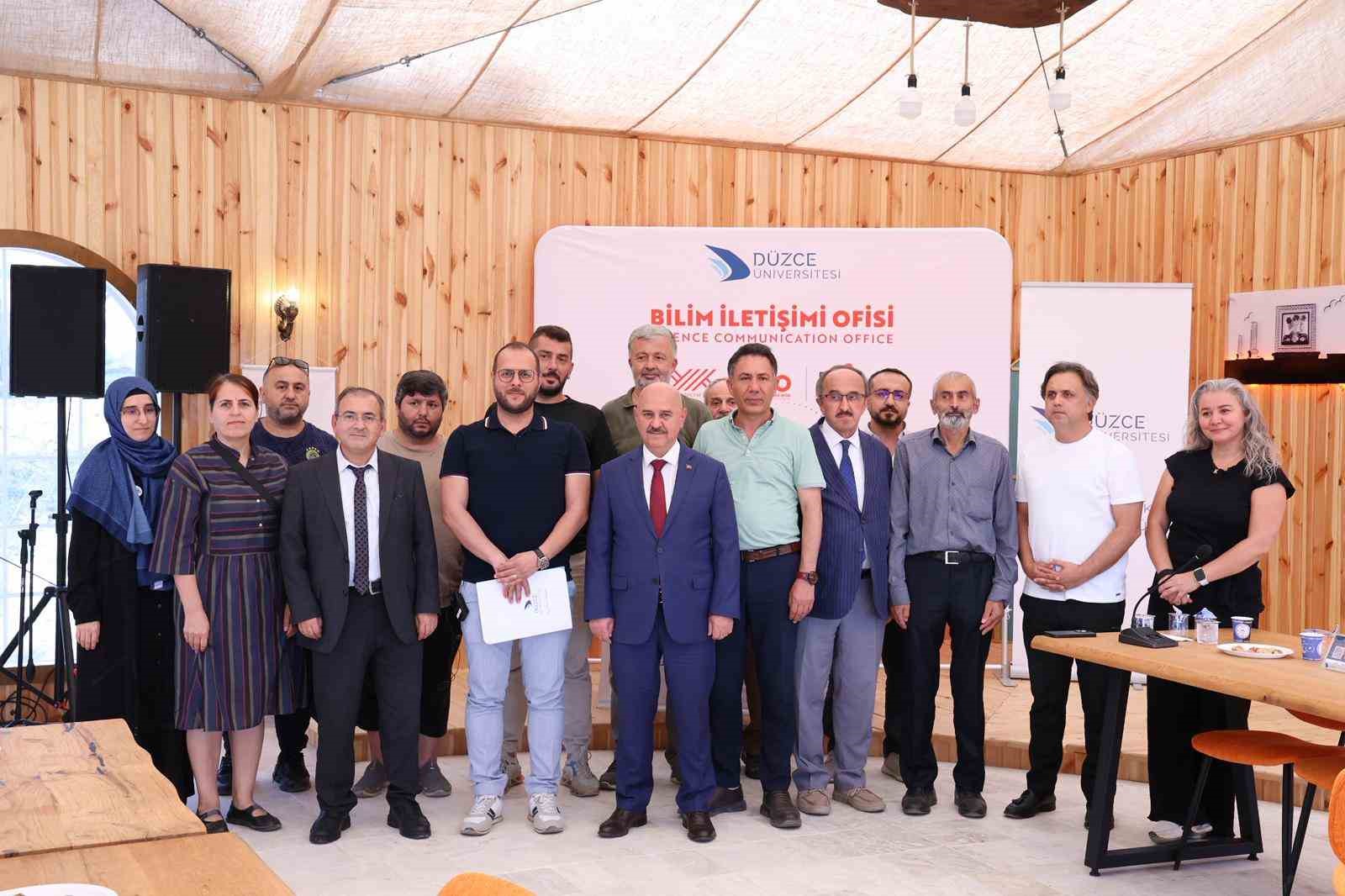 Düzce Üniversitesi Bilim Kafe ile bilimi toplumla buluşturmayı sürdürüyor