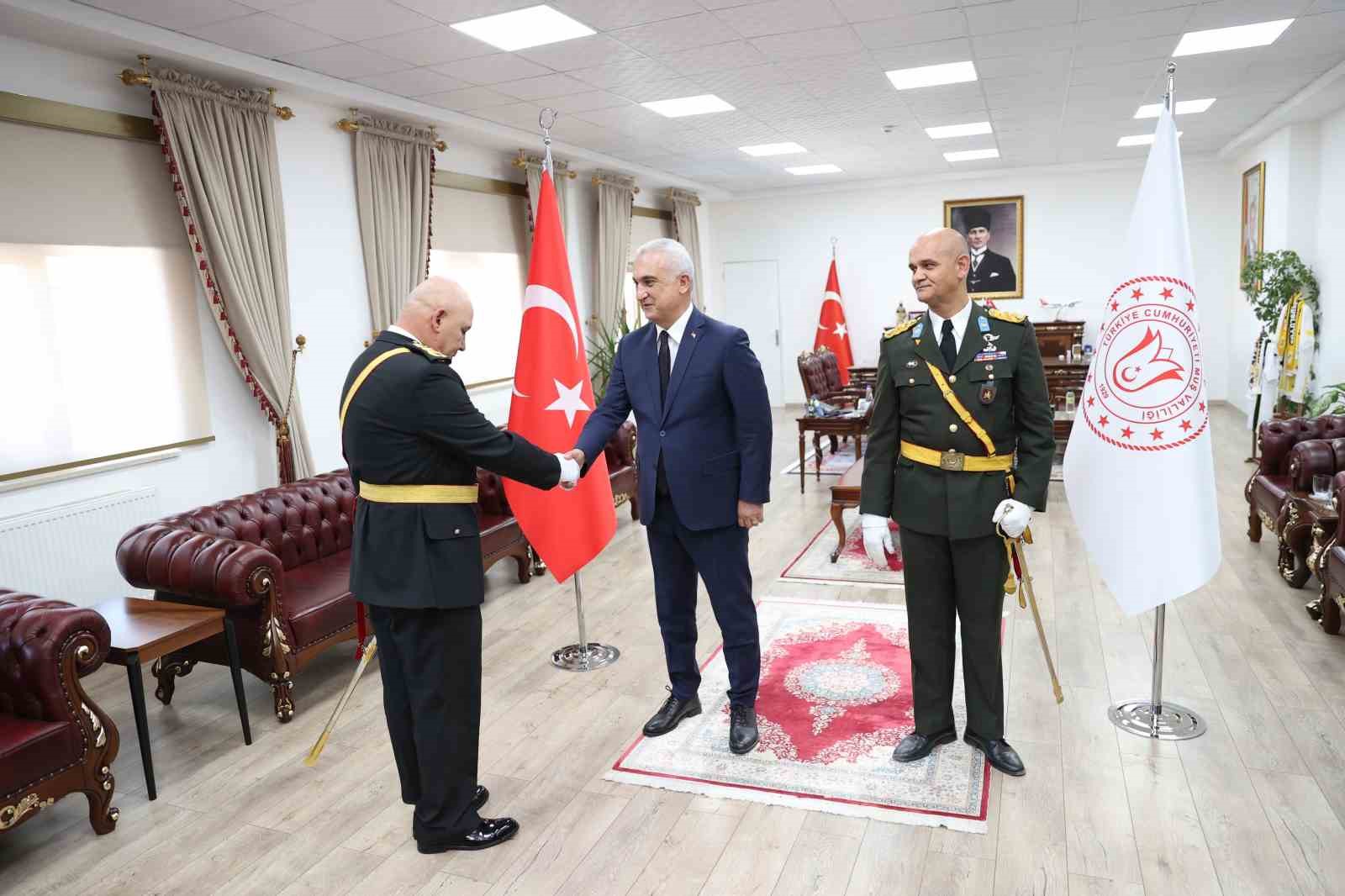 Muş’ta 30 Ağustos Zafer Bayramı törenle kutlandı