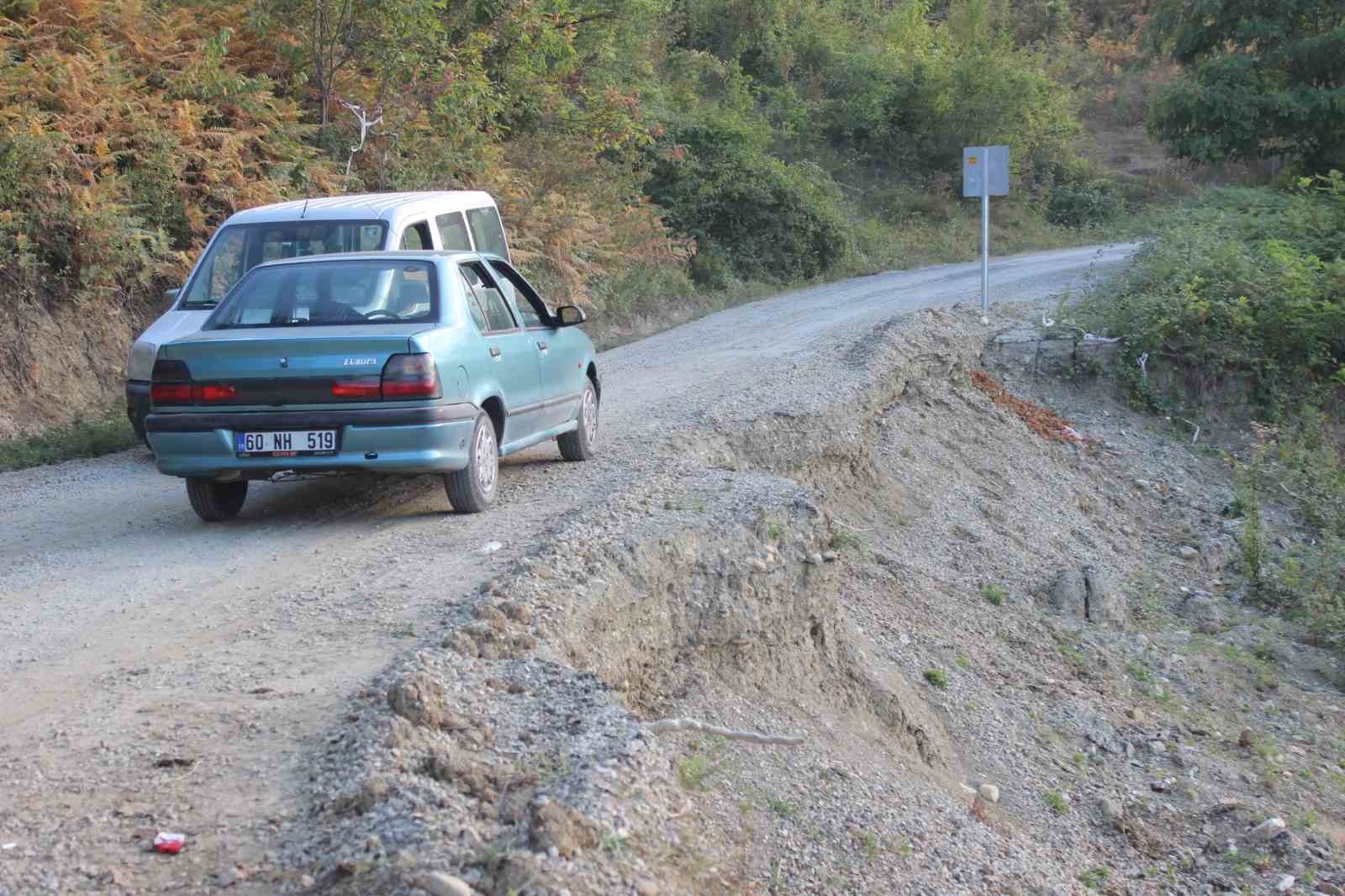 Sinop’ta selde yıkılan yol 4 yıldır yapılmadı: Köylüler yetkililere seslendi
