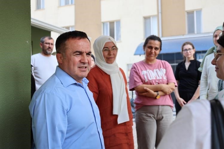 İl Müdürü Ramazan Demir yurtlarda öğrencilerle buluştu