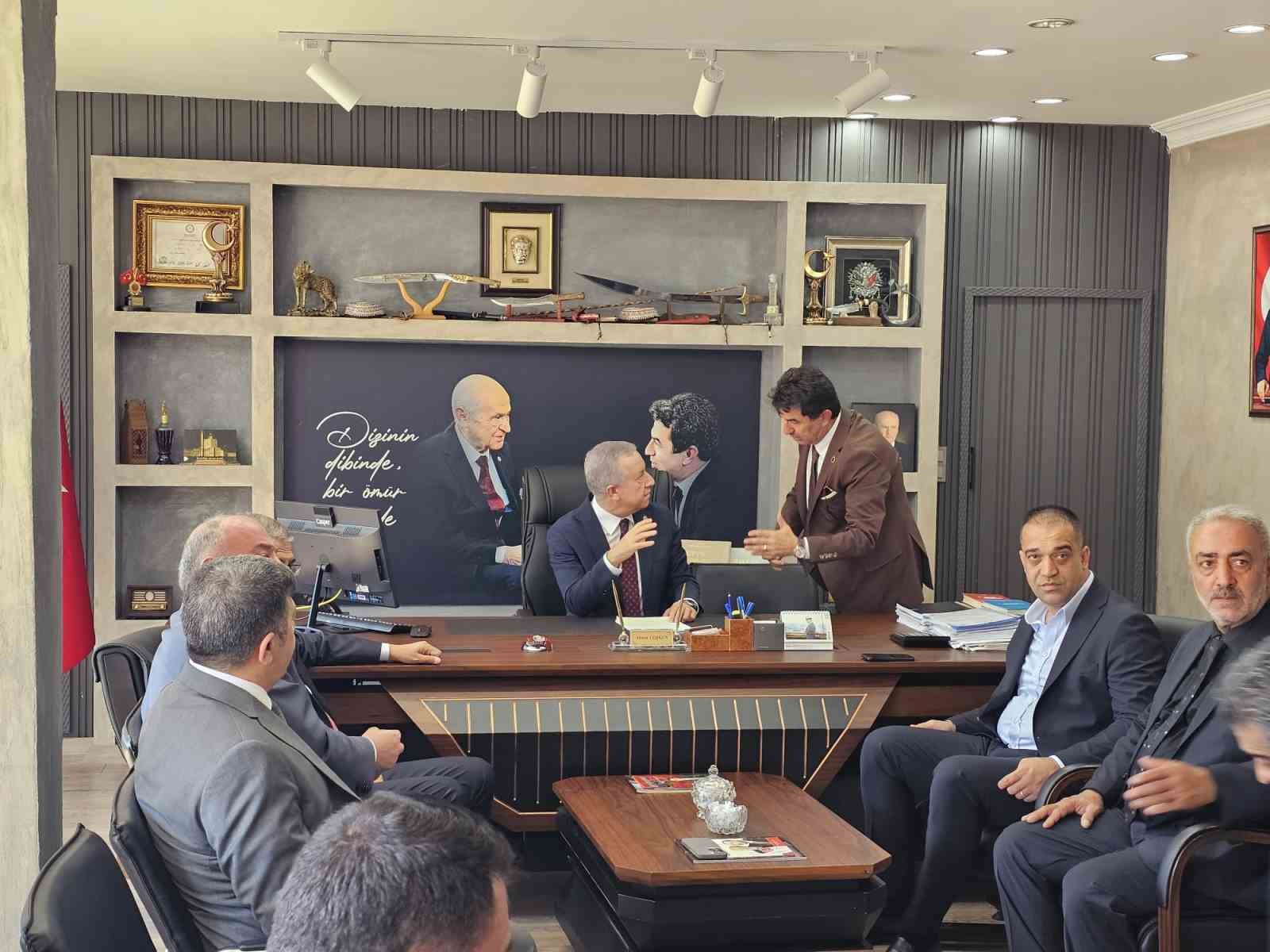 MHP heyeti, İspir’de heyelan bölgesinde