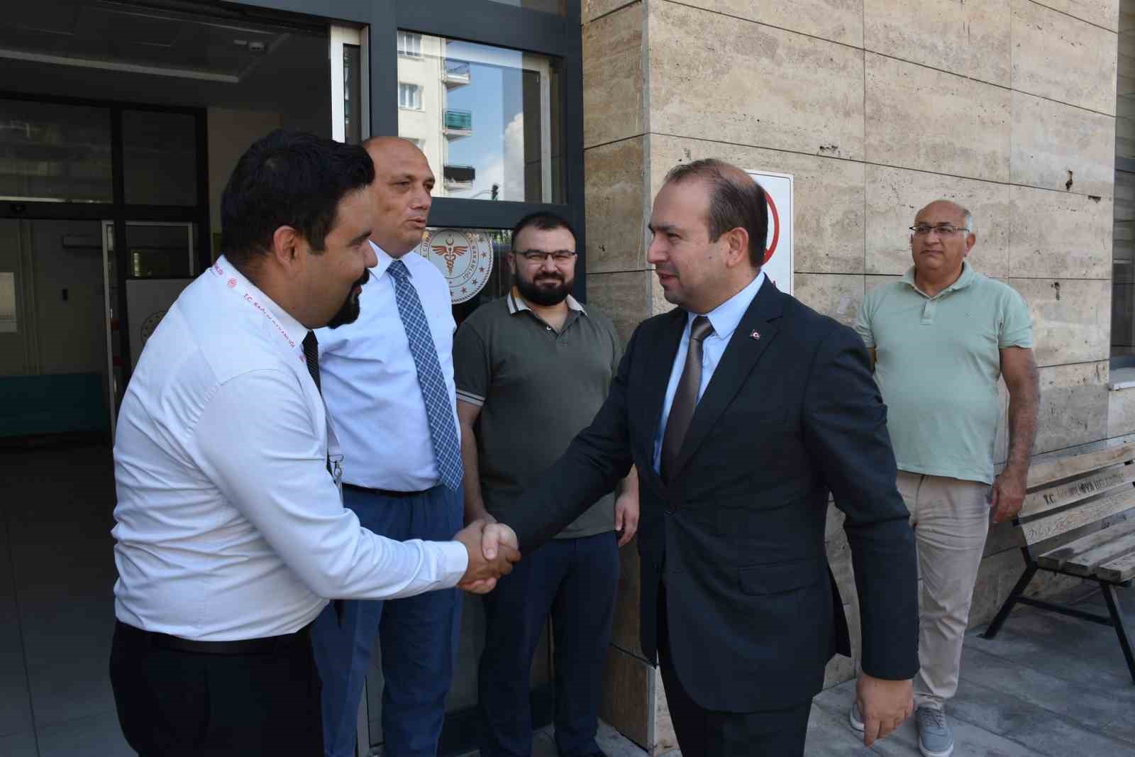 İl Sağlık Müdürü Şenkul yeni hizmete giren semt polikliniğinde incelerde bulundu