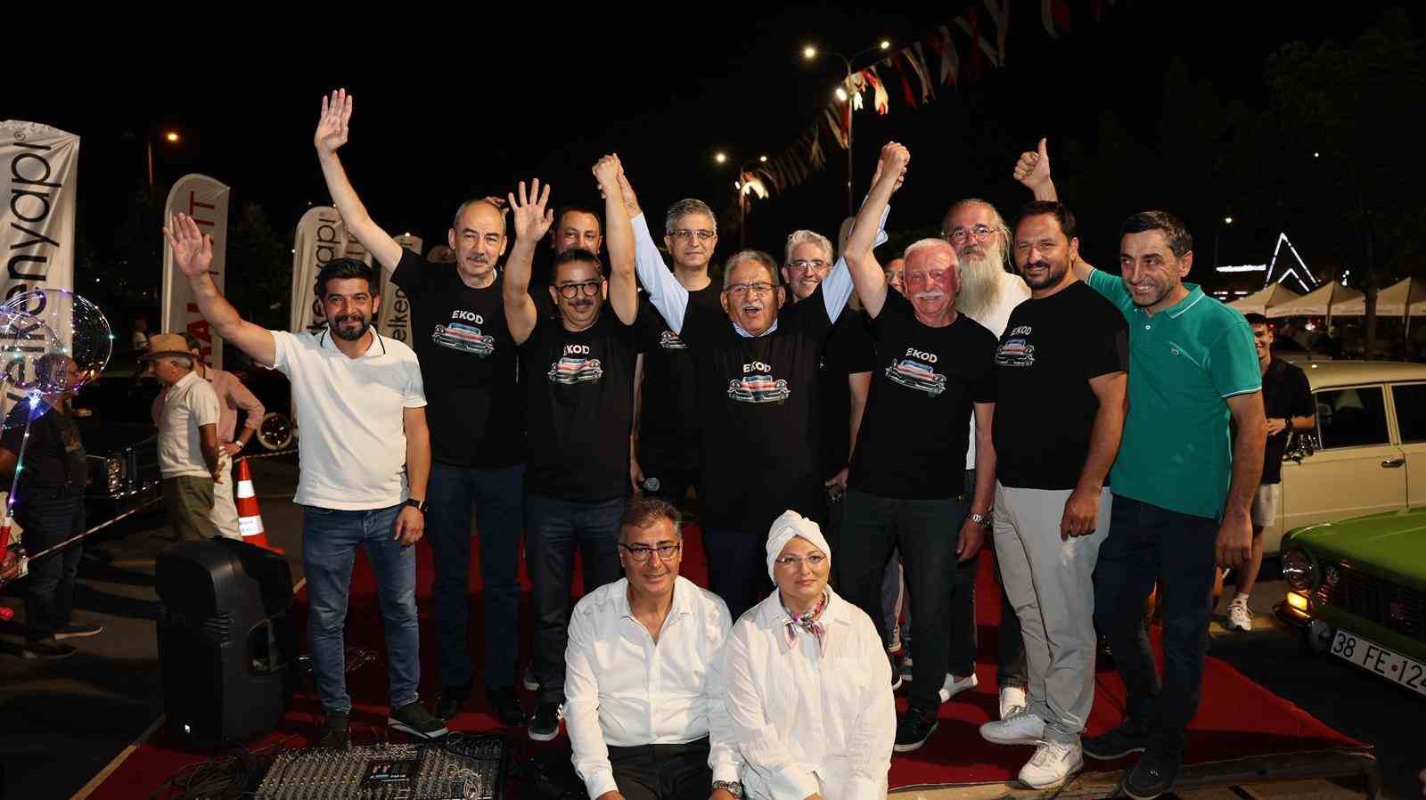 Kayseri’de klasik otomobiller sahne aldı