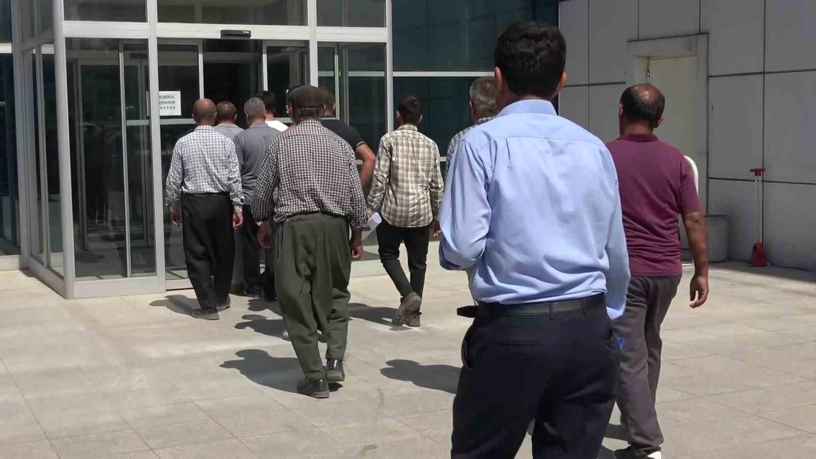 Yaylakonak’ta kriz: Halk kendi başkanını şikayet etti