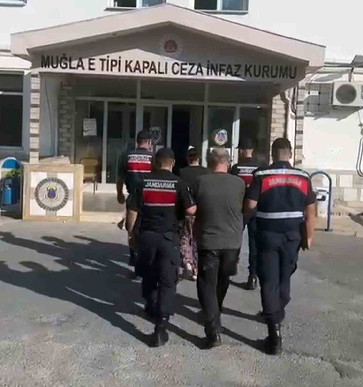 Köyceğiz uyuşturucu operasyonunda 2 tutuklama