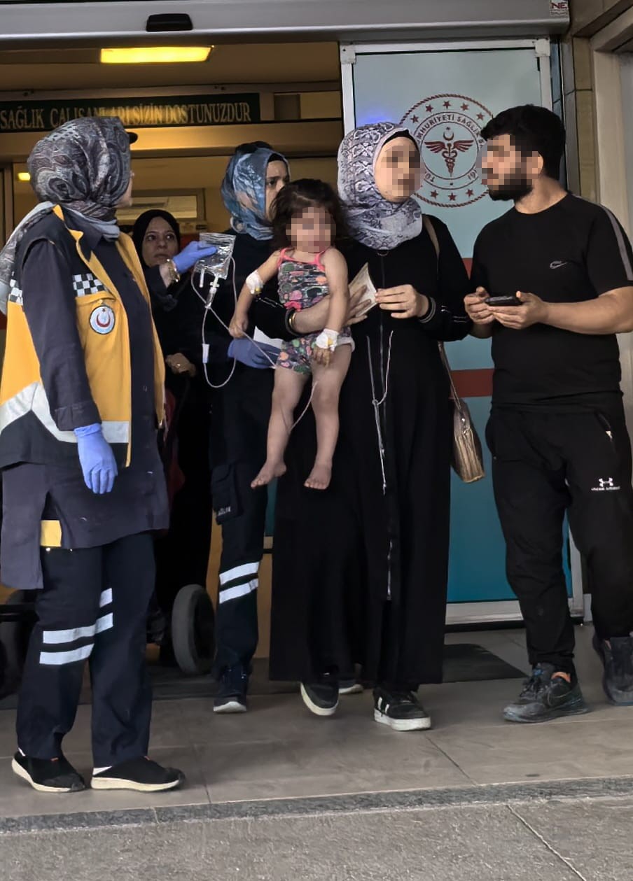 Fare zehri yiyen 2 yaşındaki çocuk hastaneye kaldırıldı