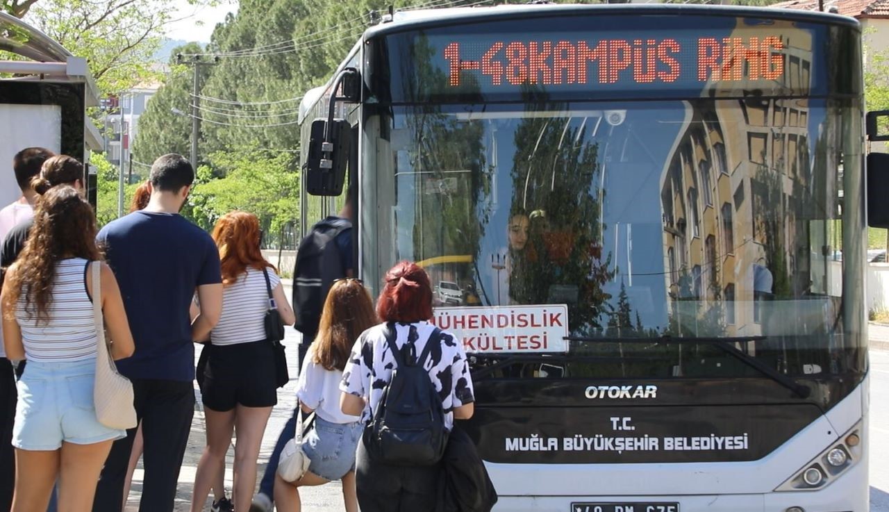 Muğla Büyükşehir Belediyesi’nden ulaşımda öğrenciye tam destek