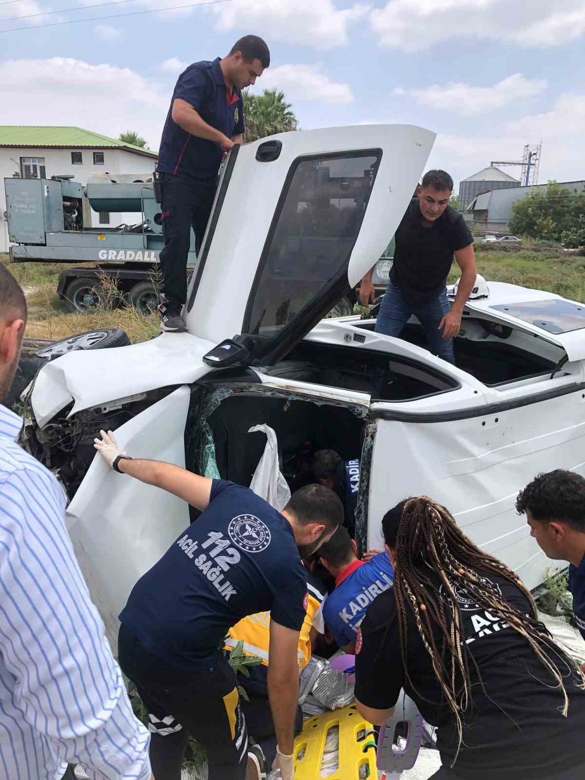 Osmaniye’de otomobiller kafa kafaya çarpıştı: 1 ölü, 1 yaralı