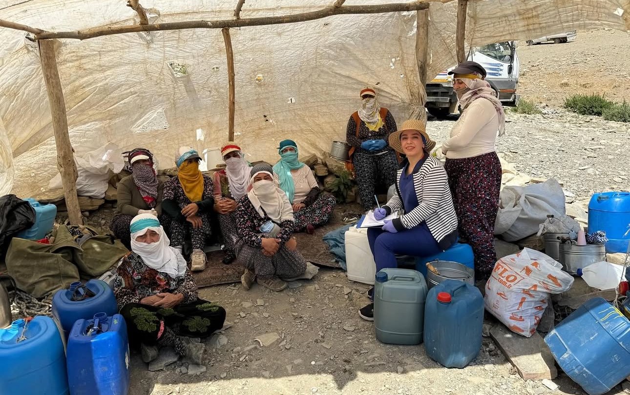 Yüksekova’da berivanlara süt hijyeni eğitimi verildi