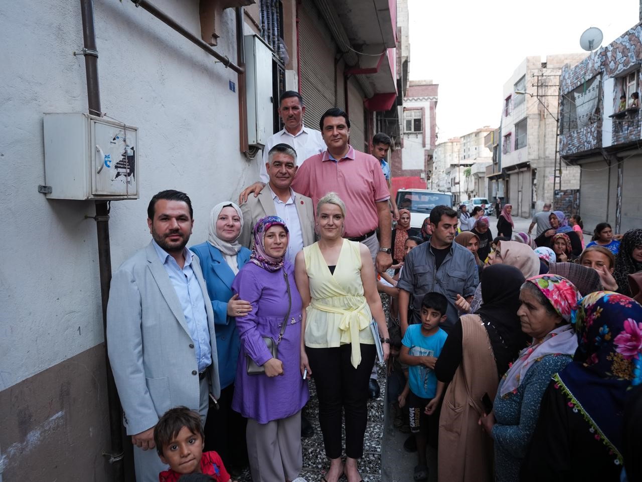Yılmaz’dan Şirinevler’e ziyaret