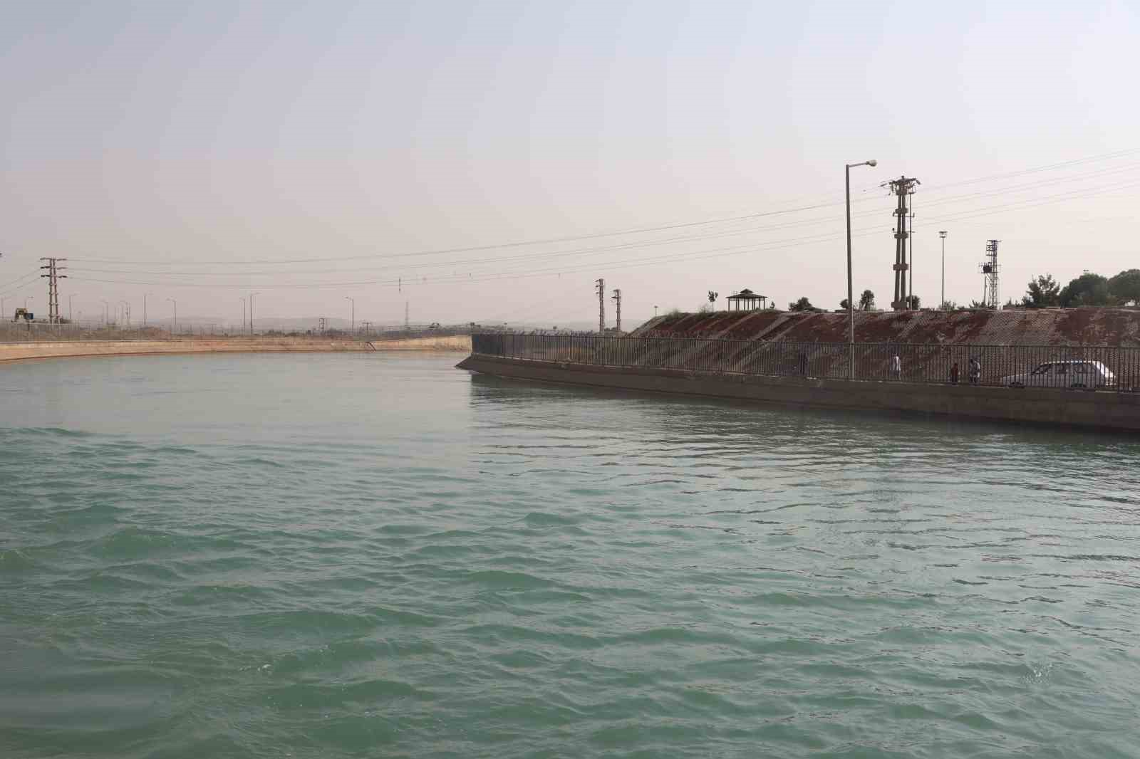 Şanlıurfa’da sulama kanalında can güvenliği için tel örgü önlemi