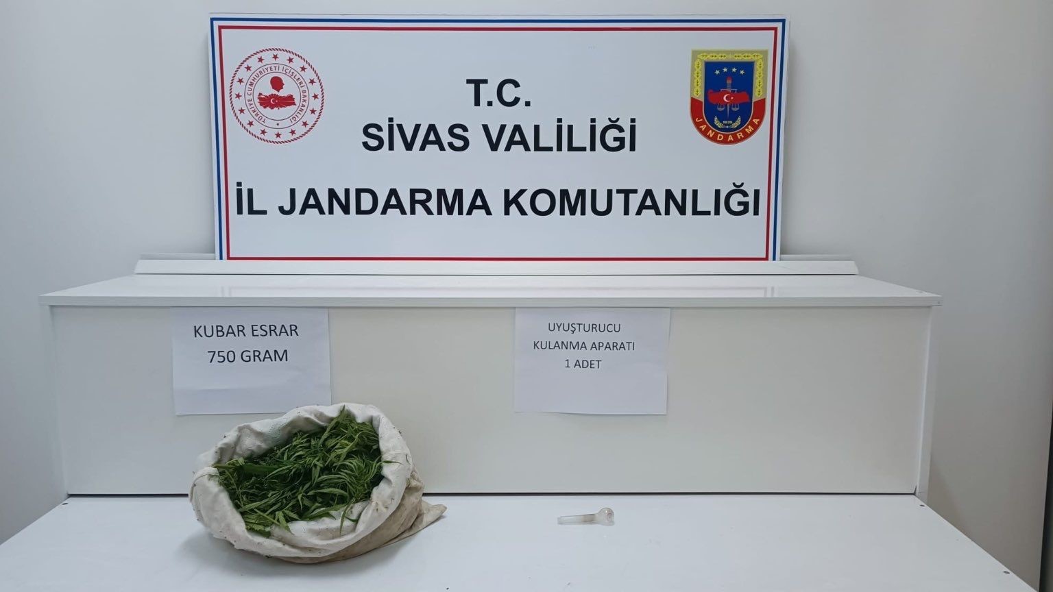 Sivas’ın 2 ilçesinde uyuşturucu operasyonu: 1 kişi tutuklandı