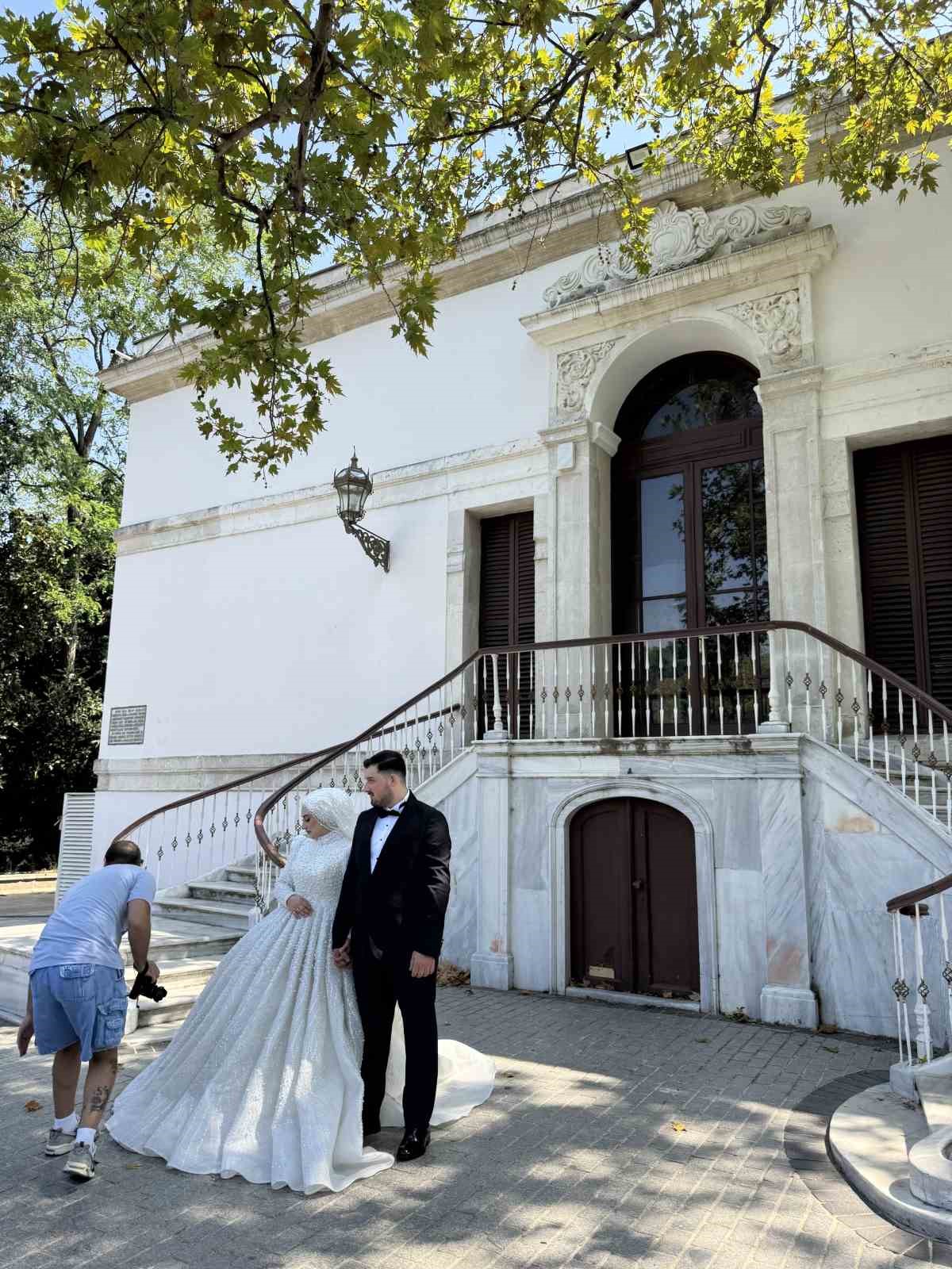Yıldız Parkı’ndaki tarihi kasırlar evlenenlerin fotoğraf platosu oldu