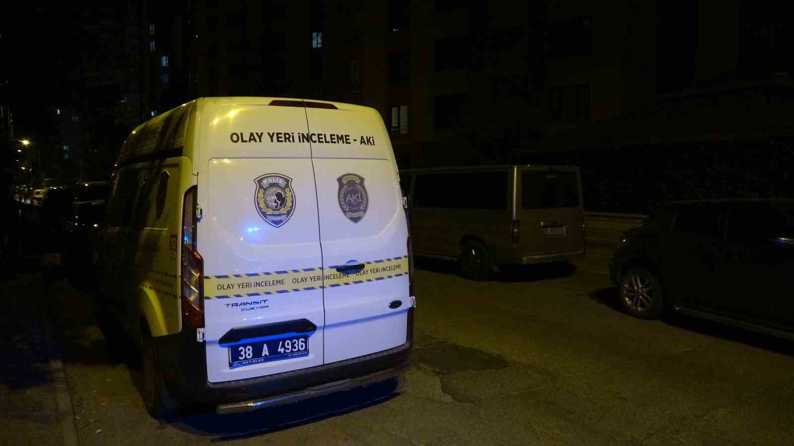 Kanser hastası kadın banyoda ölü bulundu