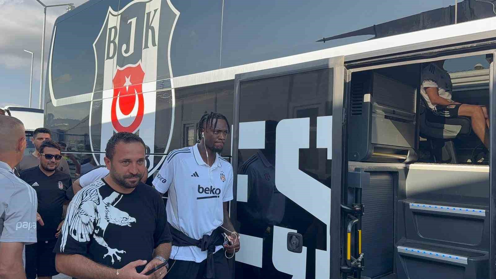 Beşiktaş, Gazipaşa-Alanya Havalimanı’na geldi
