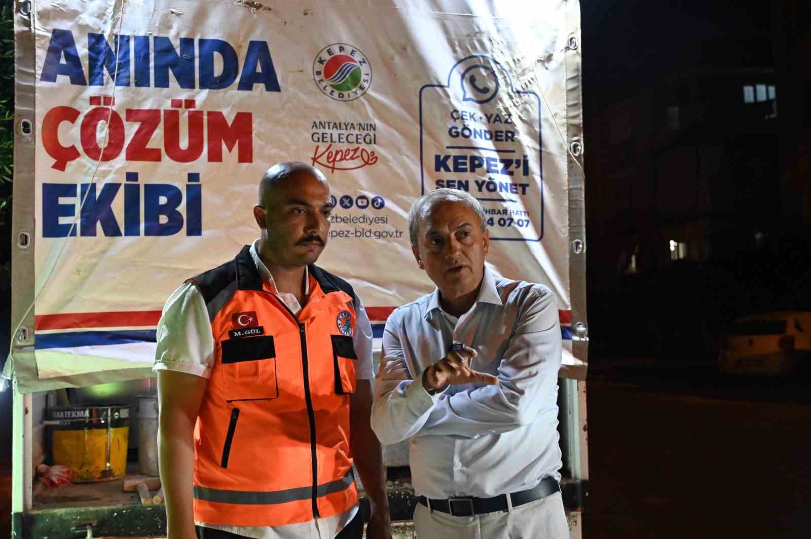 Kepez Belediyesi, ’Anında Çözüm Ekibi’ ile gece gündüz sahada